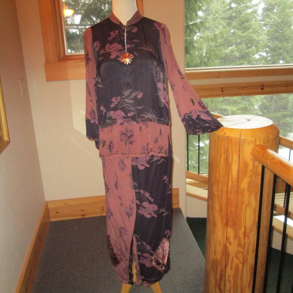 Tienda Ho Floral Boho Brown & Purple Rayon Top and Pants with Copper Brooch